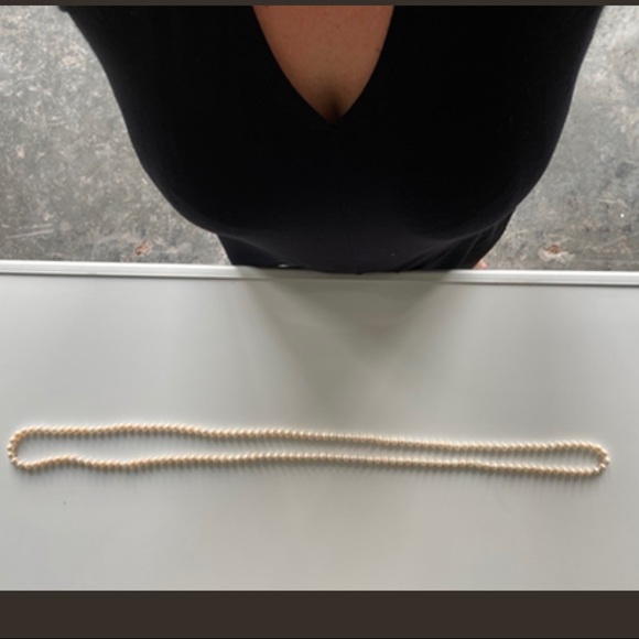 NEW ⬇️ 💲- 9mm Opera Length Real Freshwater Pearls - Picture 3 of 3